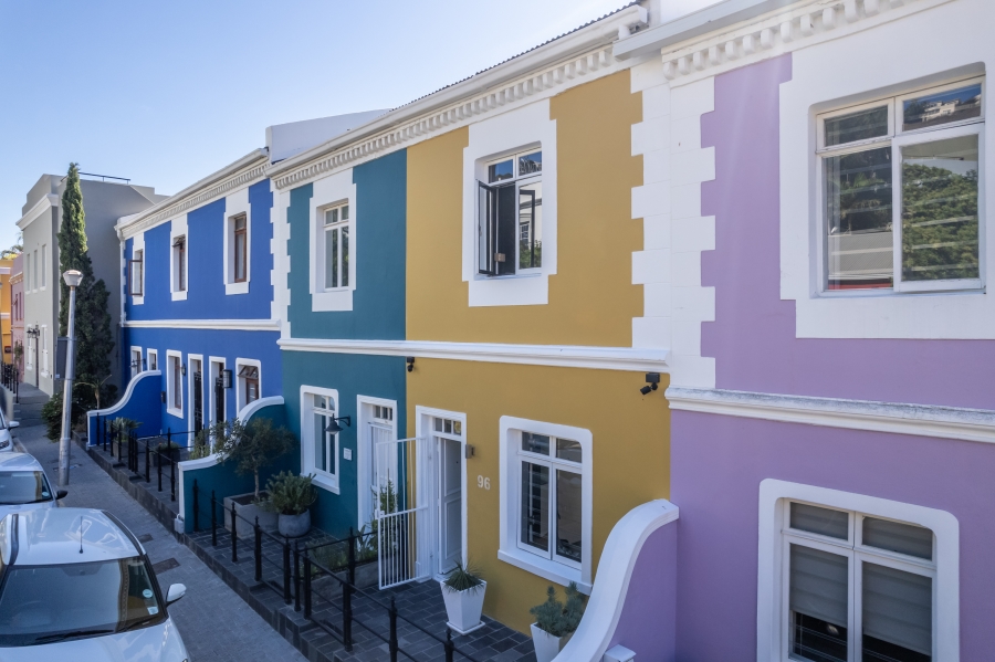 To Let 2 Bedroom Property for Rent in Green Point Western Cape